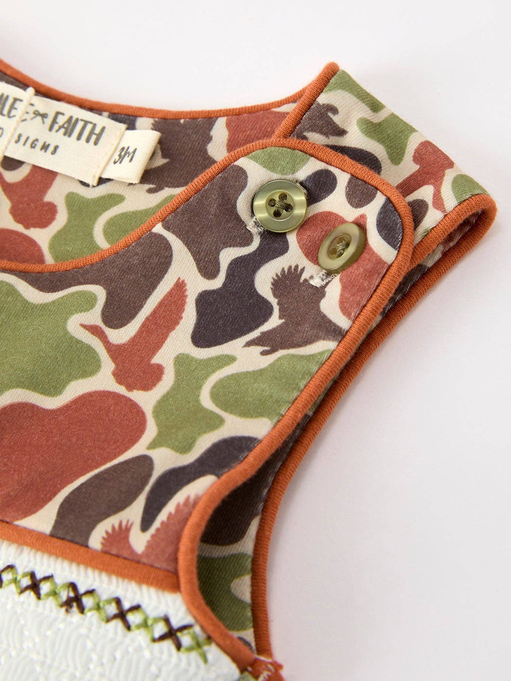 Camo Embroidered Duck JonJon